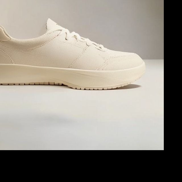 Sand Beige Minimal Sneaker - detail view 2